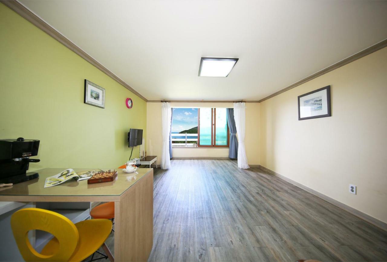 Tongyeong Paper Island Pension 外观 照片
