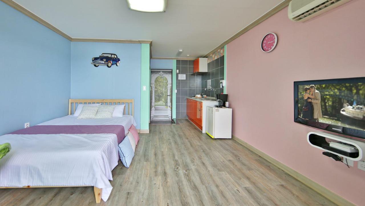 Tongyeong Paper Island Pension 外观 照片