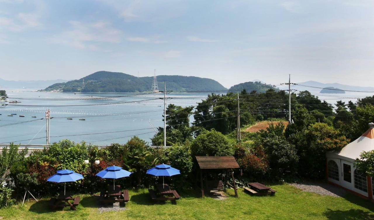 Tongyeong Paper Island Pension 外观 照片
