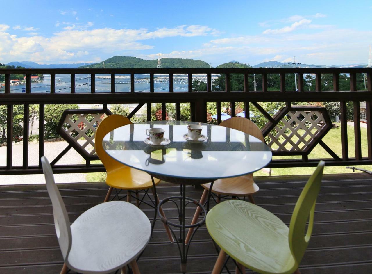 Tongyeong Paper Island Pension 外观 照片