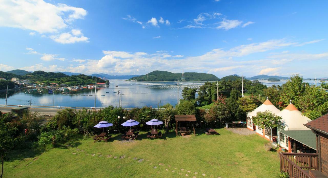 Tongyeong Paper Island Pension 外观 照片